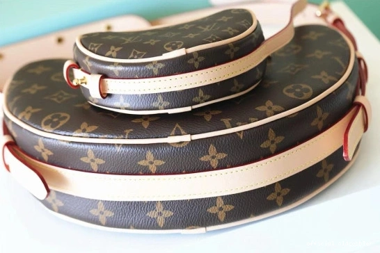 Official oldcobbler LOUIS MM VUITTON Croissant 0708